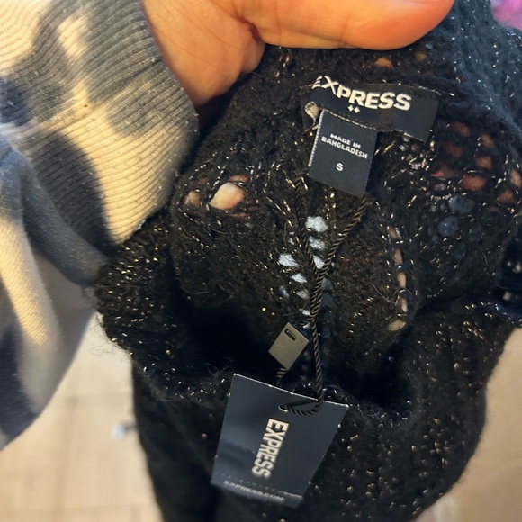 Nwt Express Black Metallic Cable Knit Mock Neck Sweater - Picture 4 of 5